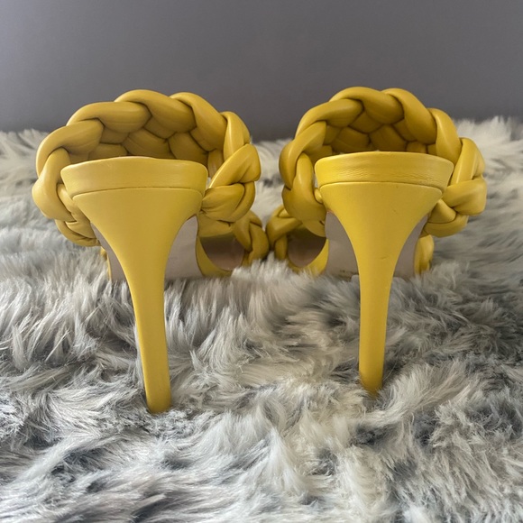 STEVE MADDEN Kenley Heel , Citron, size 6 - Picture 10 of 13